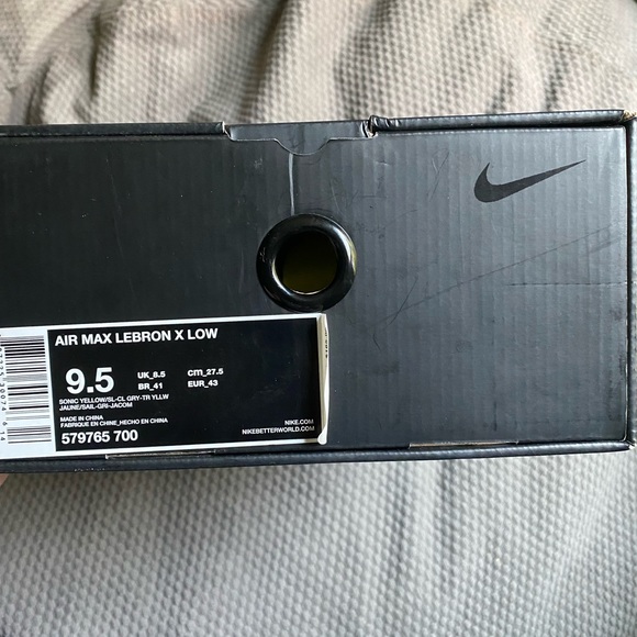 LeBron James Air Max 10 Low ‘Sonic Yellow’ men’s basketball shoes - Picture 3 of 7